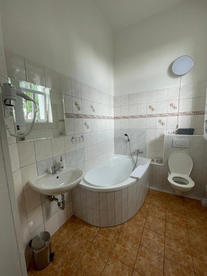 Apartmany Vila Tyniste Tyniste nad Orlici Buitenkant foto